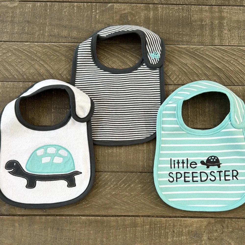 (2 for $10) Carter's Bib Set with Turtle Designs - Picture 1 of 2